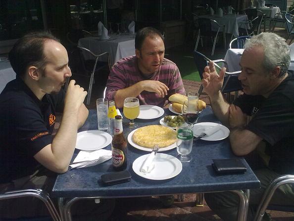 Despu�s de las fotos, tertulia